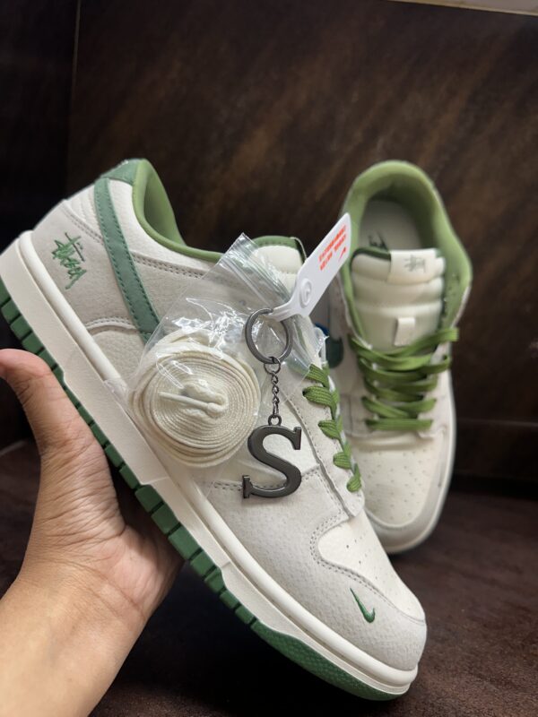 Nike SB Dunk Stussy - Image 4