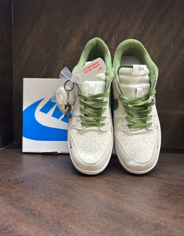 Nike SB Dunk Stussy - Image 2