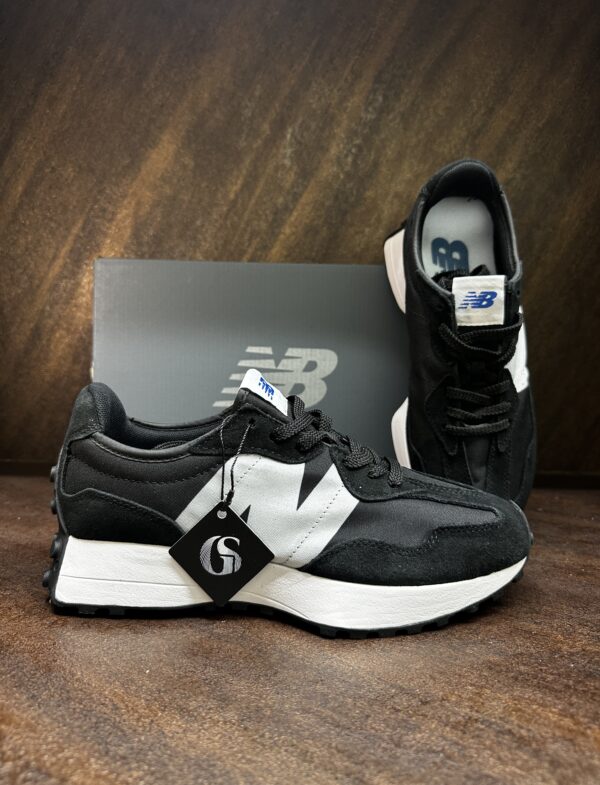 New Balance 327 - Black - Image 3