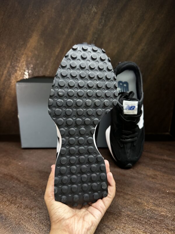 New Balance 327 - Black - Image 5