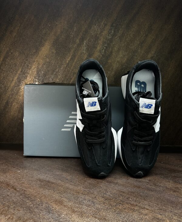 New Balance 327 - Black - Image 2