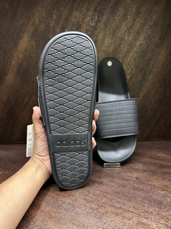 Adidas Adilette - Black - Image 4