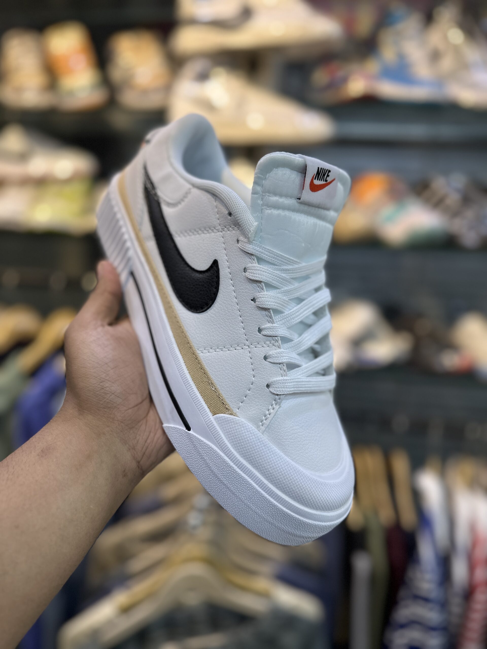 Nike Blazer Court Legacy Lift - White