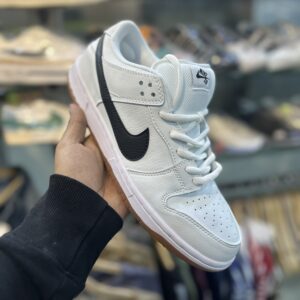 Nike SB Dunk Low - White Gum