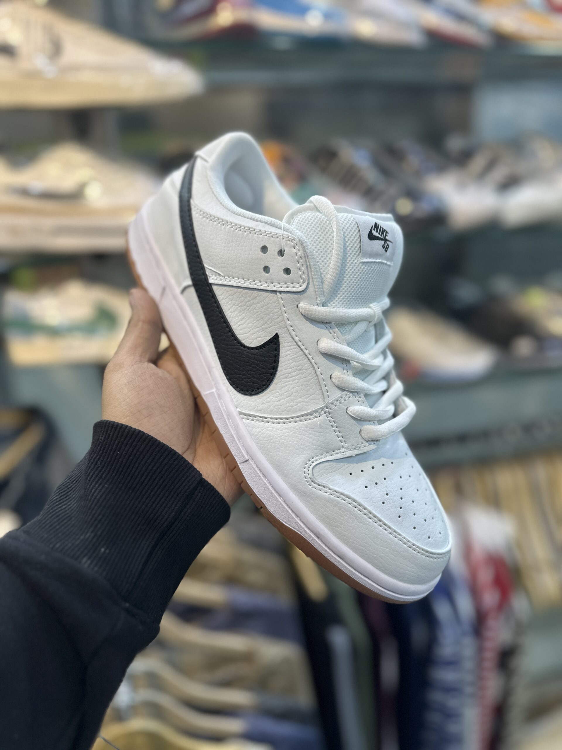 Nike SB Dunk Low - White Gum