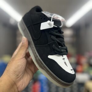 Nike SB Dunk Low - No Face Black
