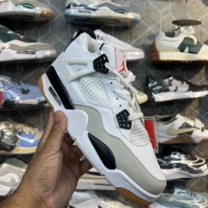 Nike Air Jordan Retro 4 - White/Black