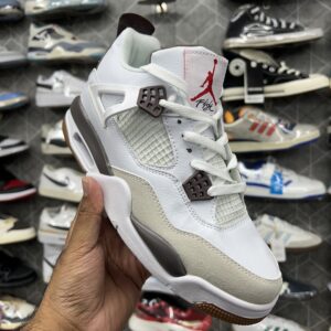 Nike Air Jordan Retro 4 - White/Brown