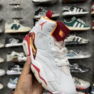 Nike Air Jordan Retro 6 - White/Red