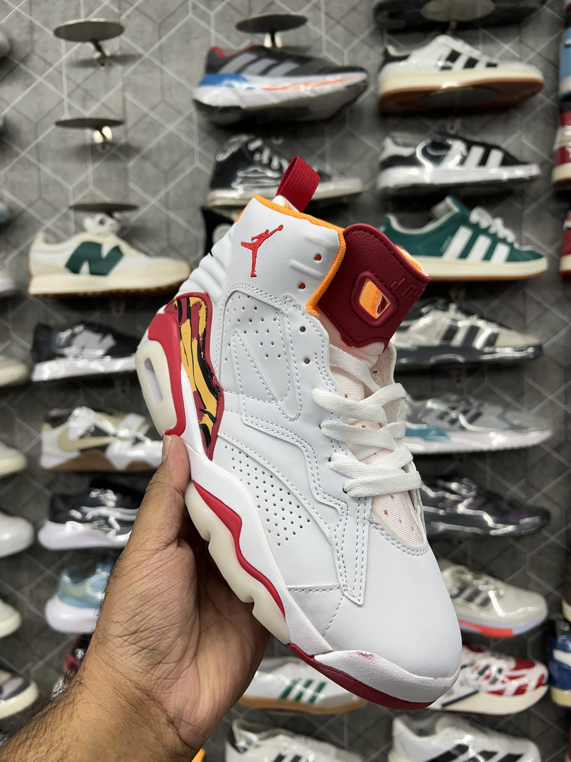 Nike Air Jordan Retro 6 - White/Red