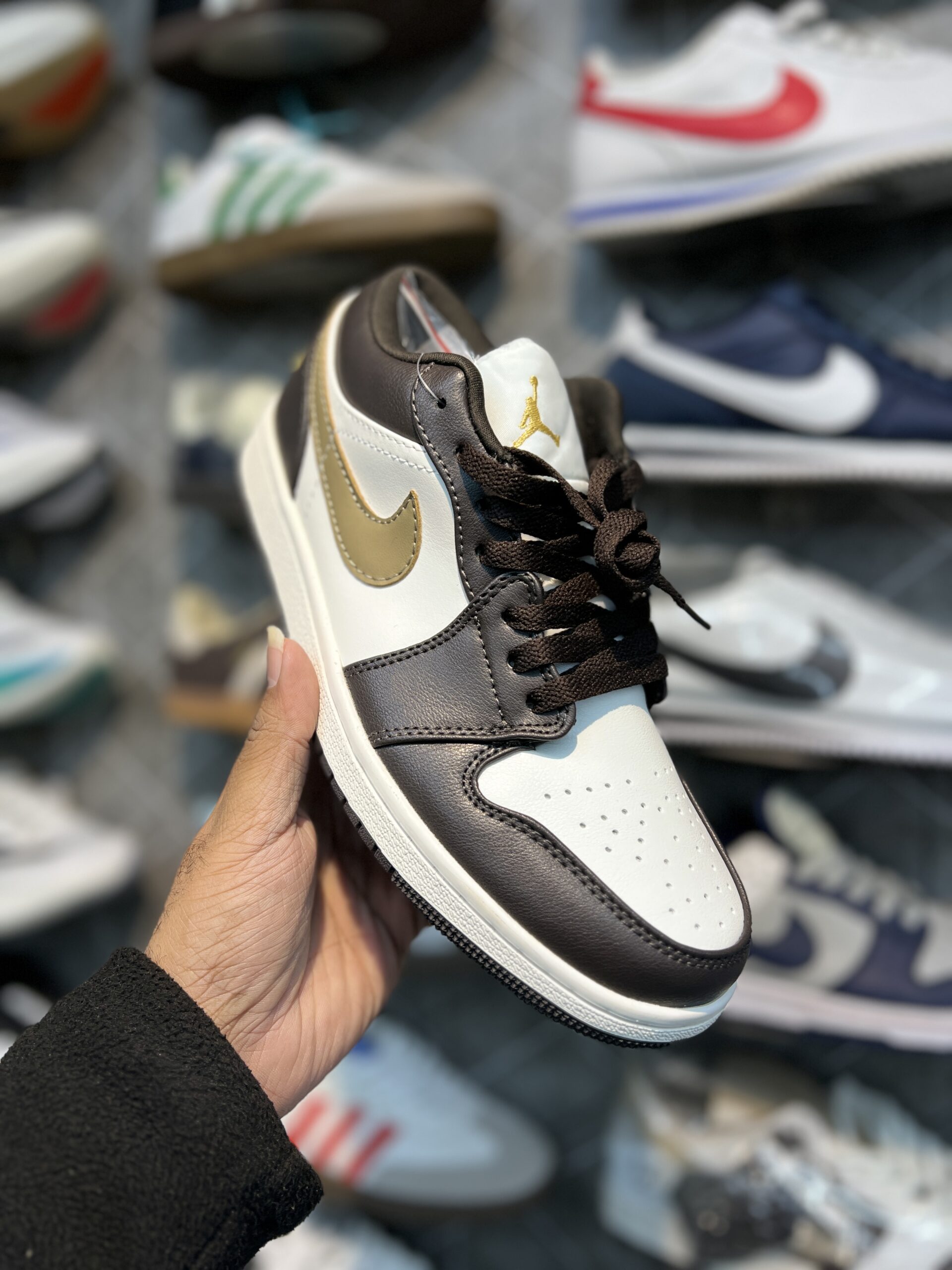 Nike Air Jordan 1 Low - Shadow Brown