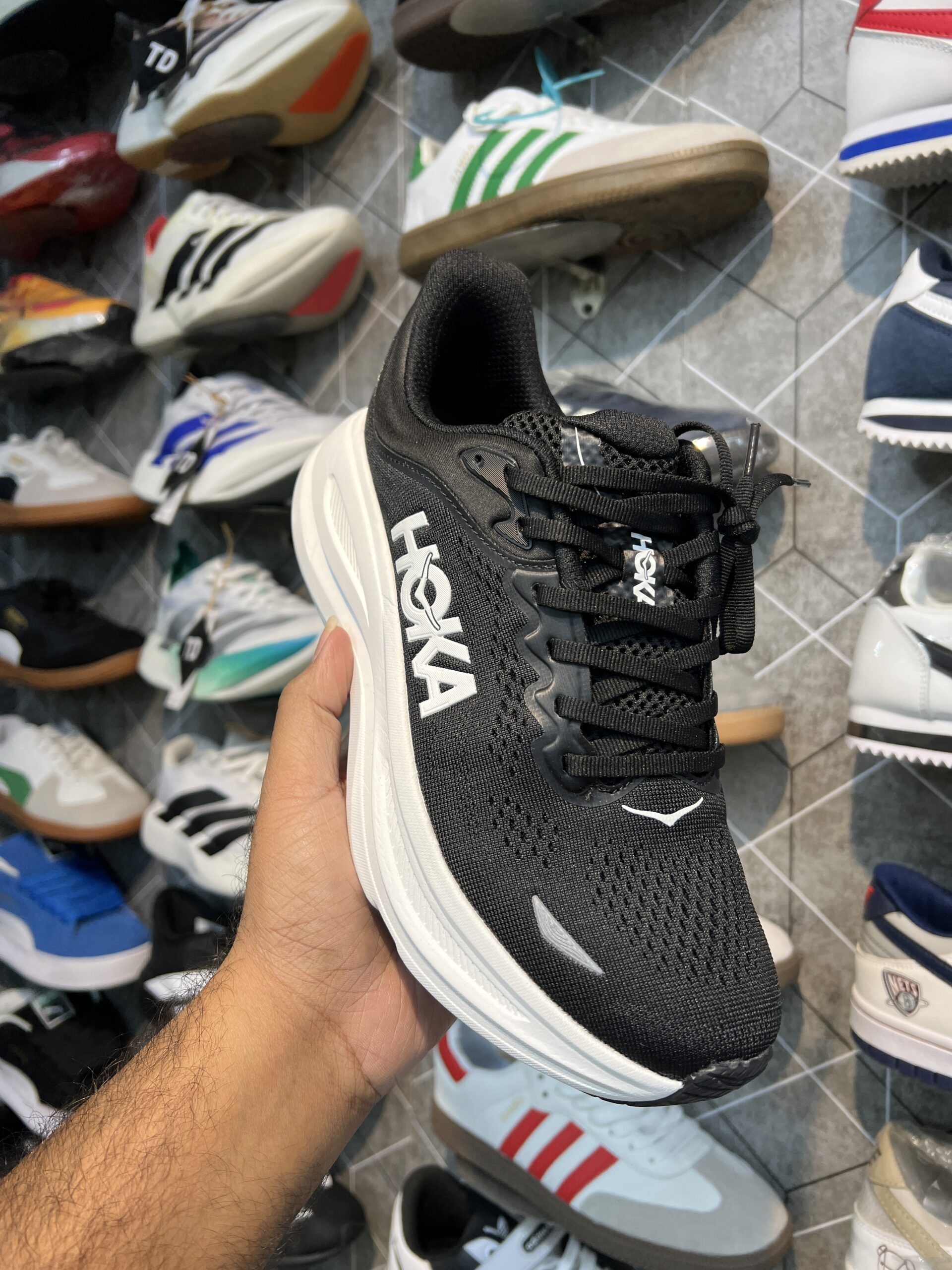 Hoka Bondi 9 - Black