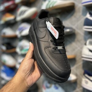 Nike Air Force 1 - Triple Black