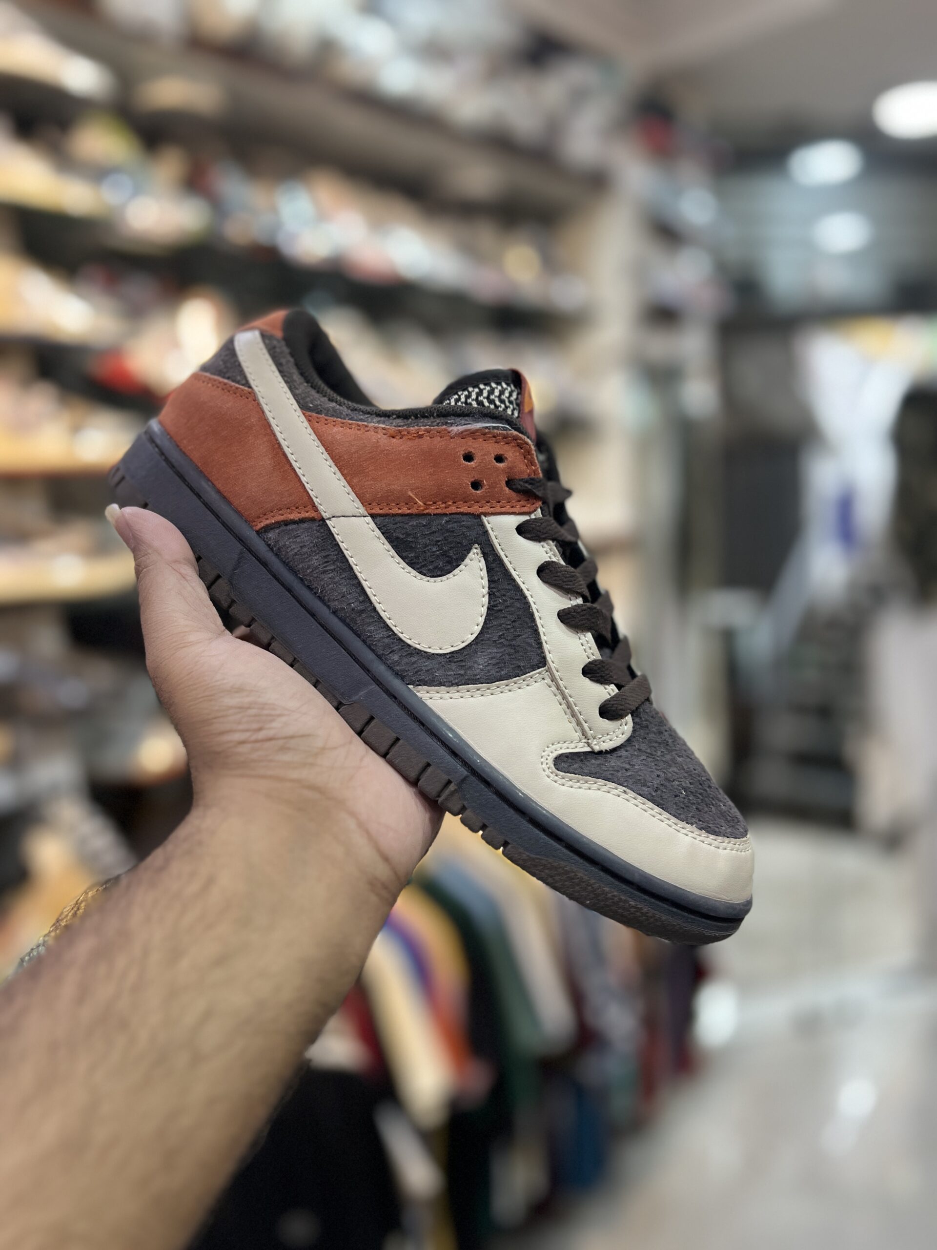 Nike SB Dunk Low - Red Panda