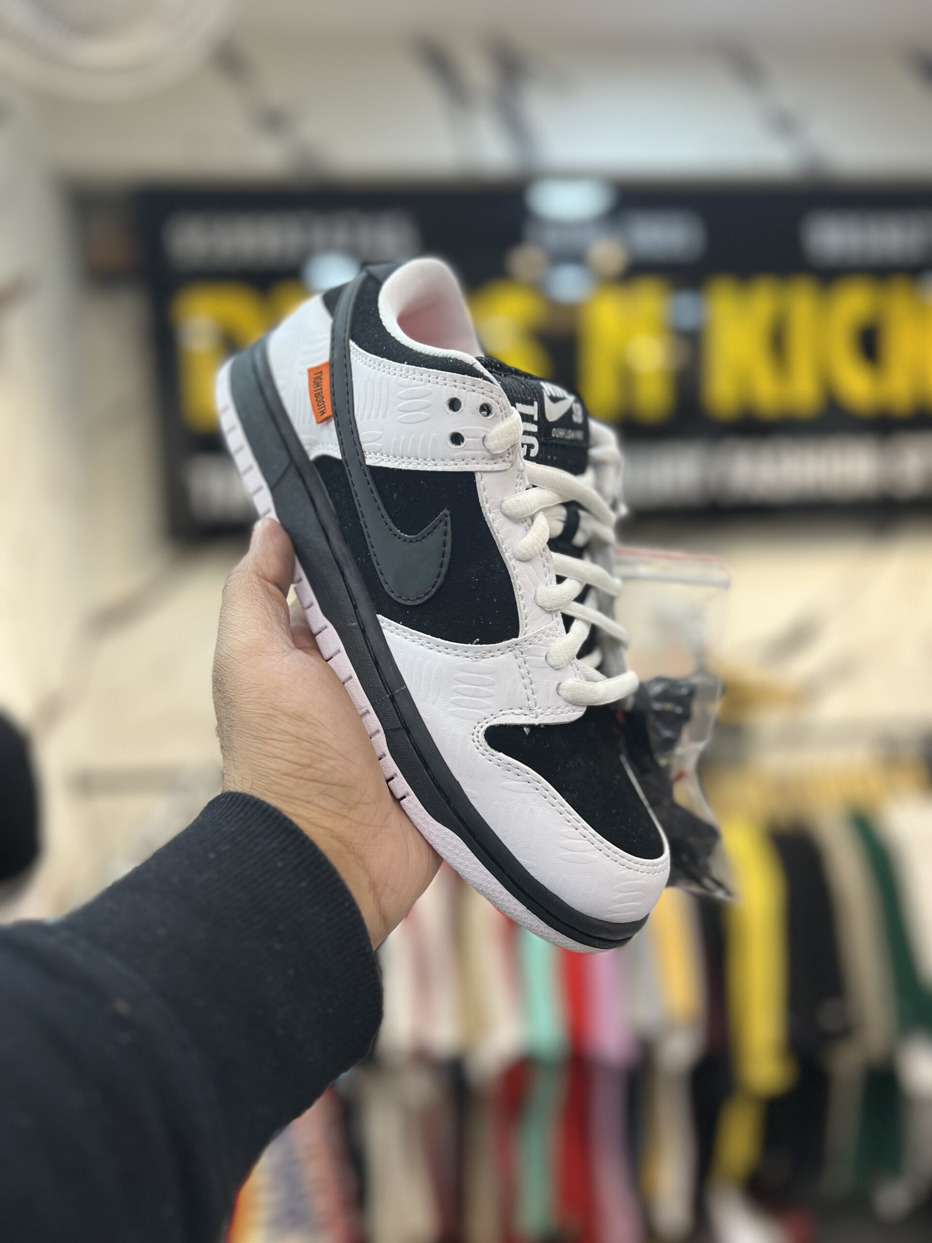 Nike SB Dunk Low - TightBooth